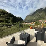 The Valley House São Vicente