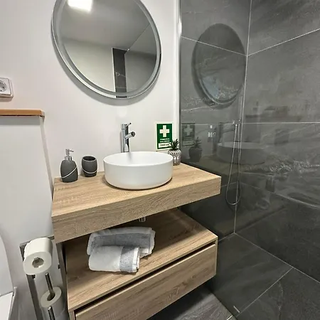 The Valley House Апартаменты *