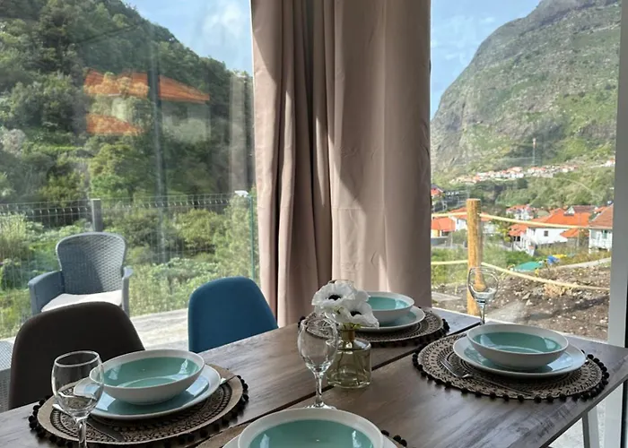 The Valley House Апартаменты