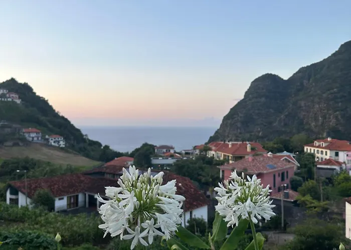 Апартаменты The Valley House *