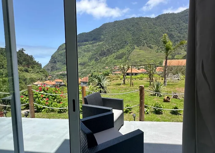 Апартаменты The Valley House