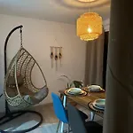 Апартаменты The Valley House
