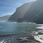 Апартаменты The Valley House *