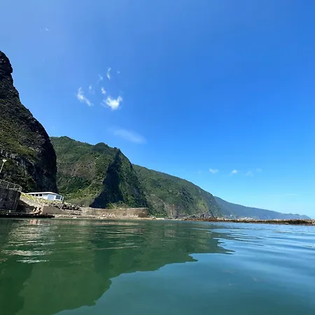 The Valley House Apartment