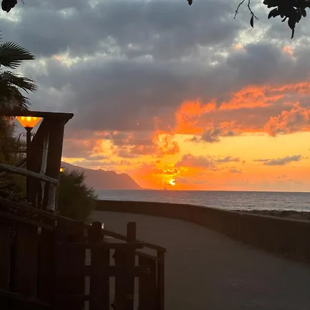 The Valley House Apartment