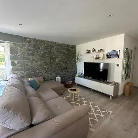 The Valley House Apartment *