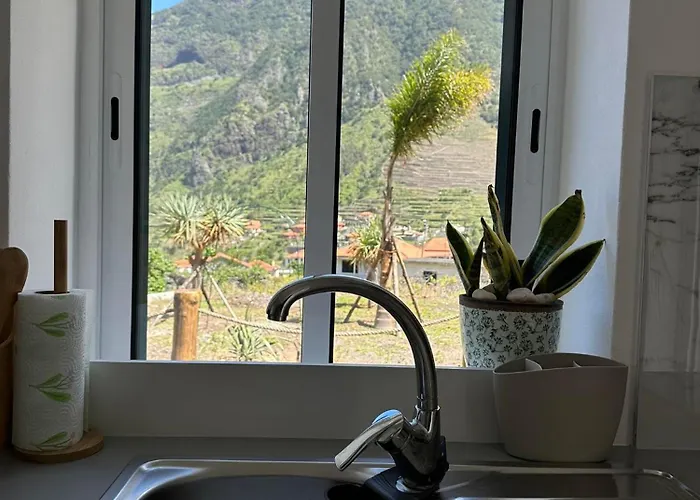 The Valley House São Vicente